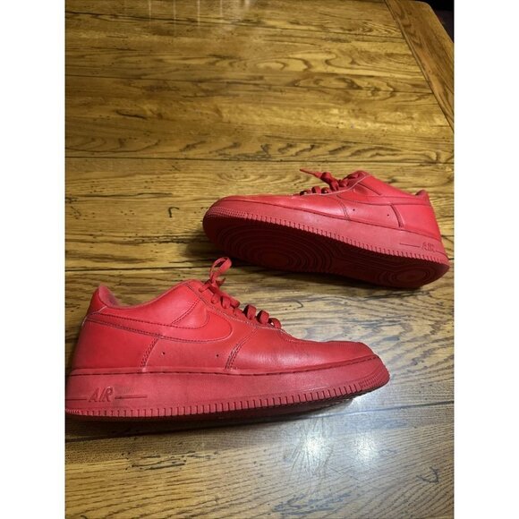 Nike Air Force 1 '07 LV8 Low Triple Red CW6999-600 Men’s Size 10.5 - Picture 2 of 7